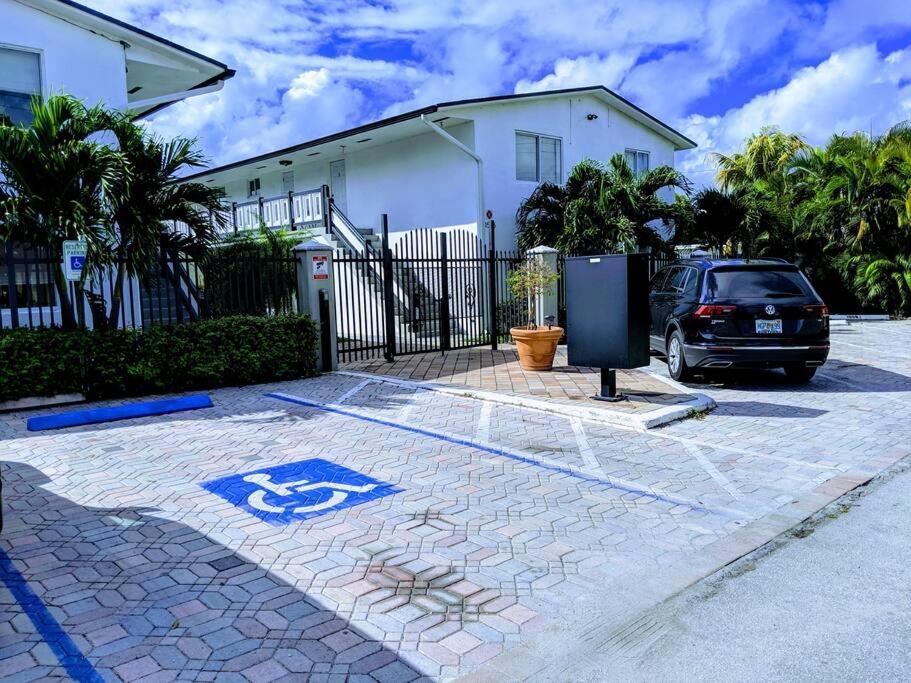A2 - Endless Summer Vacation Rentals - 3 Bedroom Apartment Close To Casino Форт-Лодердейл Экстерьер фото
